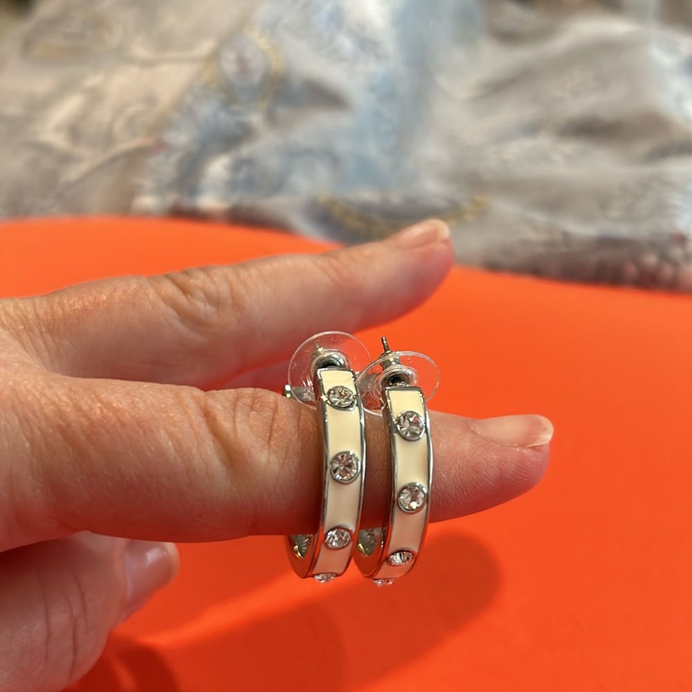 Hoop earrings - Picture 3 of 4